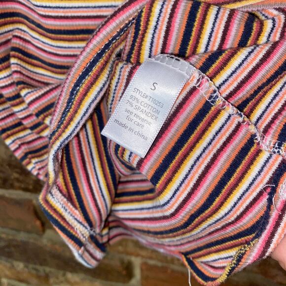 Active USA Multicolored Striped Ribbed Knit Sleeveless Crop Tank Top Size Small - Picture 3 of 4